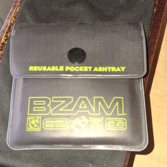 💌 3 for 15 - Reusable Pocket Ashtray - Picture 2 of 5